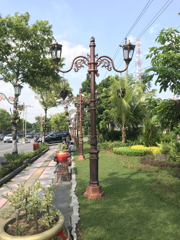 Lampu Taman Antik